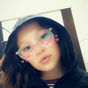 Meet your Posher, Aldana